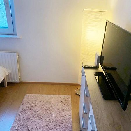 3 Bedroom Apartment In レバークーゼン エクステリア 写真