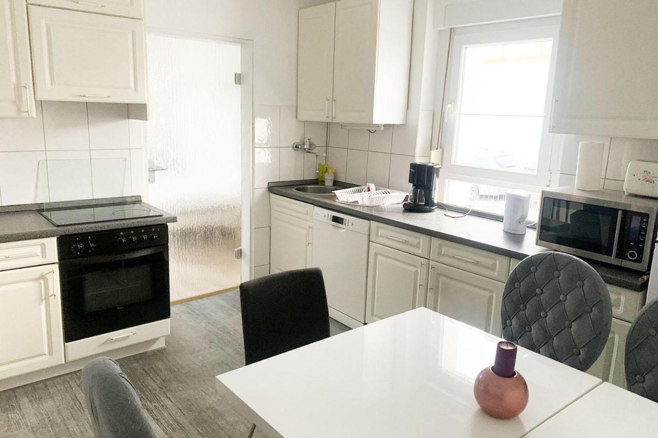 3 Bedroom Apartment In レバークーゼン エクステリア 写真